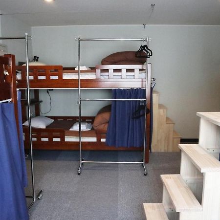 J-Hoppers Beppu Guesthouse ジェイホッパーズ別府ゲストハウス Eksteriør bilde