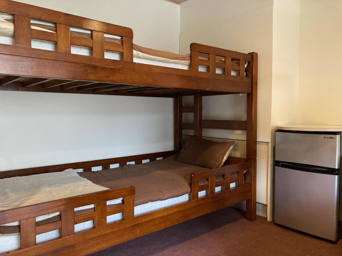 J-Hoppers Beppu Guesthouse ジェイホッパーズ別府ゲストハウス Eksteriør bilde