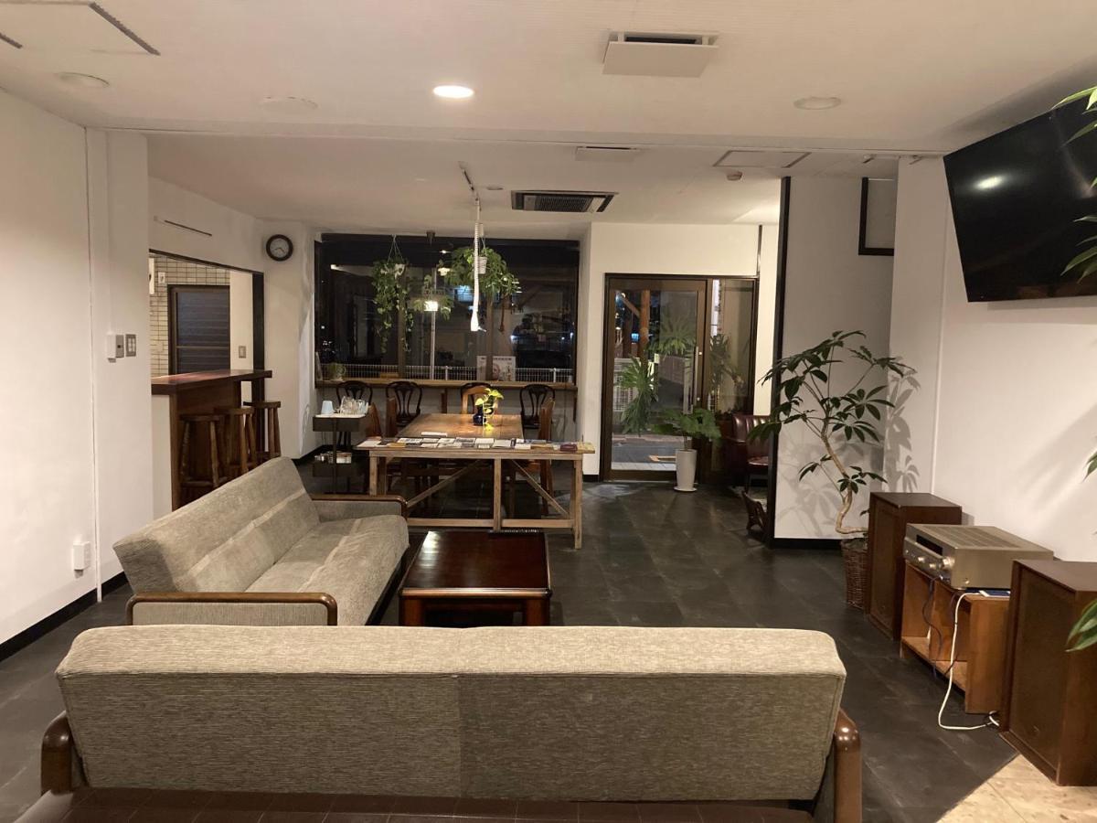 J-Hoppers Beppu Guesthouse ジェイホッパーズ別府ゲストハウス Eksteriør bilde