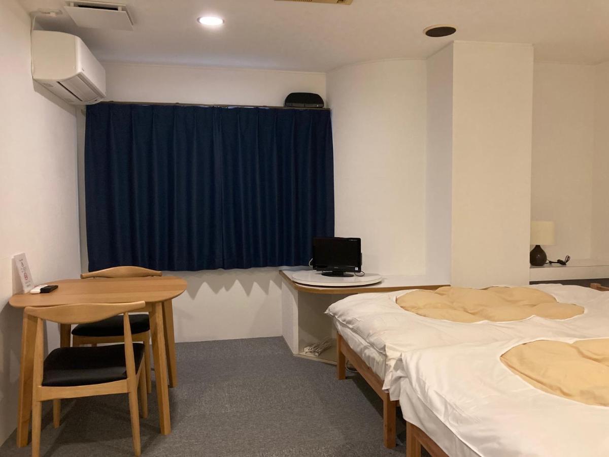 J-Hoppers Beppu Guesthouse ジェイホッパーズ別府ゲストハウス Eksteriør bilde