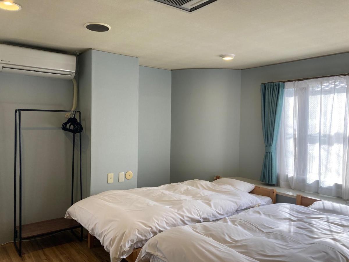 J-Hoppers Beppu Guesthouse ジェイホッパーズ別府ゲストハウス Eksteriør bilde